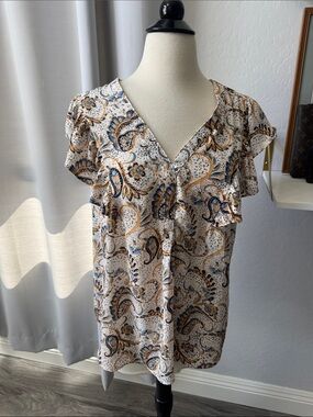 DR2 Women’s Paisley Flutter Sleeve V-Neck Top - Cream & Blue